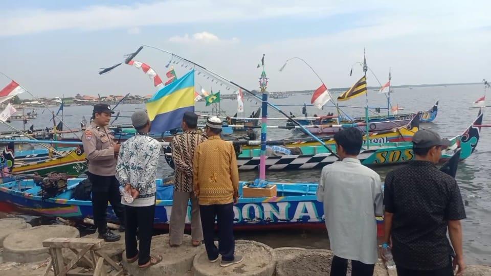 Sambang Nelayan, Polsek Lekok Imbau Keselamatan Melaut dan Jaga Kerukunan