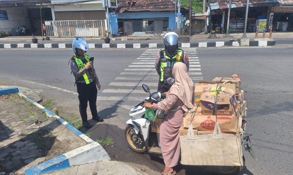 Satlantas Polres Pasuruan Kota Terapkan E-TLE Handheld, Penindakan Lebih Modern dan Transparan