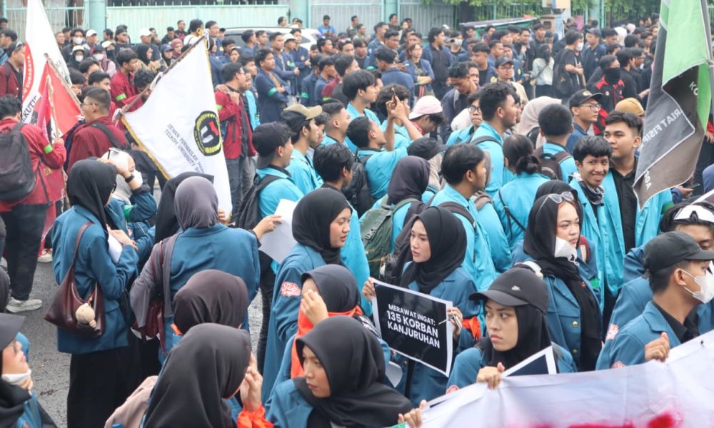 May Day Kondusif, Kapolrestabes Surabaya Sampaikan Apresiasi untuk Serikat Pekerja dan Mahasiswa