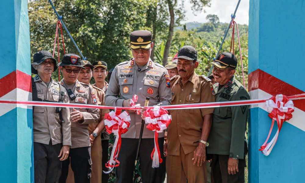 Kapolres Jember Resmikan Jembatan Merah Putih Presisi, Akses Warga di Dua Kecamatan Jadi Lebih Aman