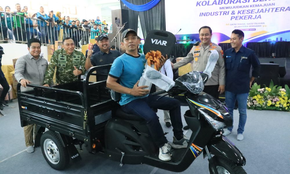 Peringatan May Day di Stadion Gejos Berjalan Kondusif, Kapolres Gresik Apresiasi Elemen Buruh