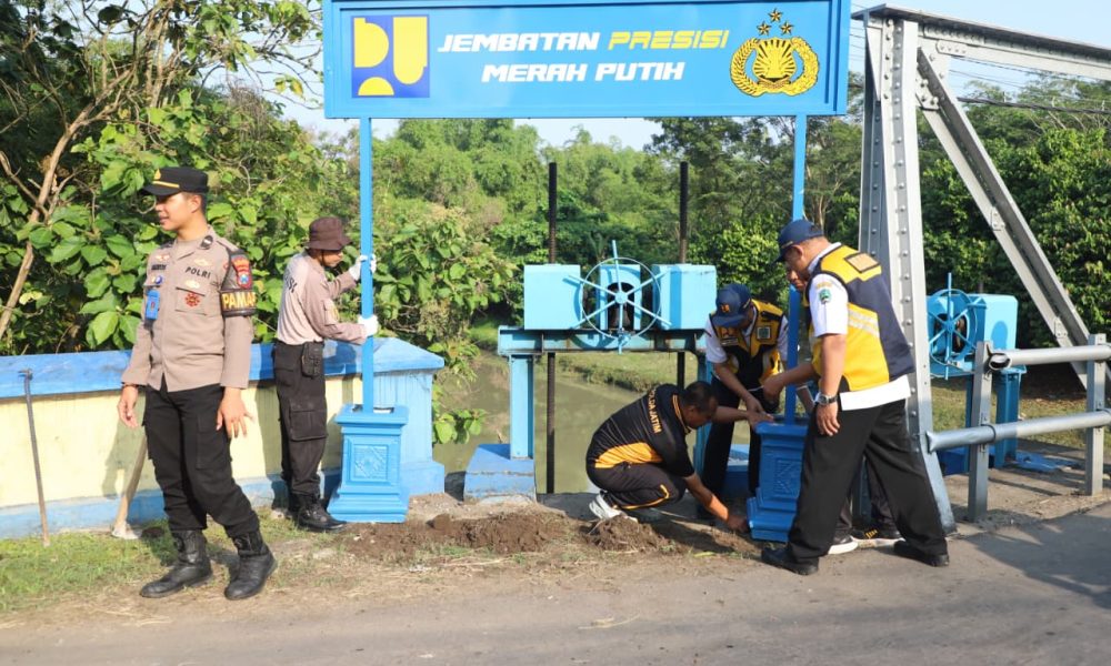 Polres Magetan Revitalisasi Jembatan Mangge untuk Masyarakat