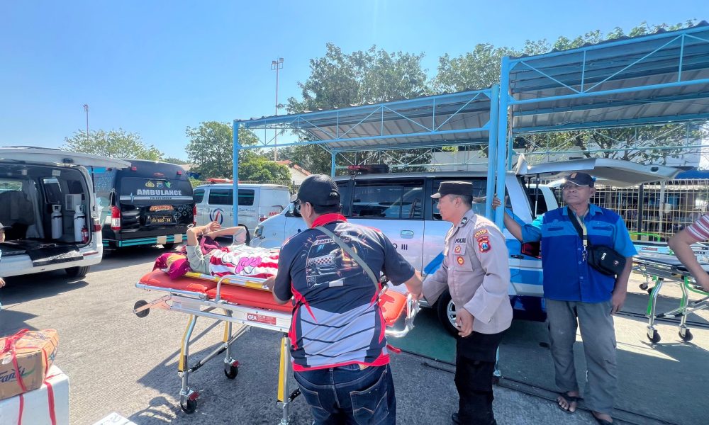 Polres Gresik Beri Layanan Ambulans Gratis untuk Masyarakat