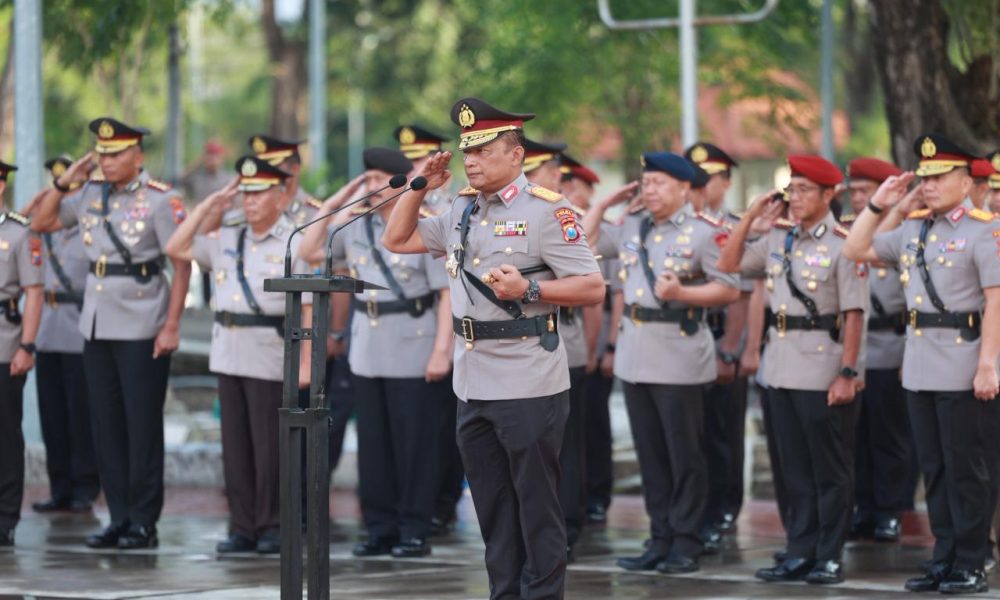 Polda Jatim Ziarah dan Tabur Bunga di TMP, Kenang Jasa Pahlawan Jelang Hari Bhayangkara ke-80
