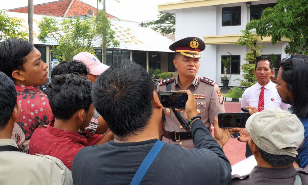 Polres Nganjuk Amankan Dua Tersangka Pengedar Narkoba Lintas Daerah dan 210,03 gram Sabu