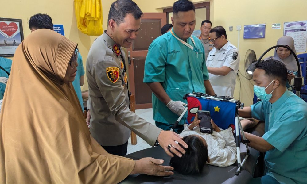Polri Untuk Masyarakat : Polres Probolinggo Kota Gelar Khitan Gratis Sambut Hari Bhayangkara ke-80