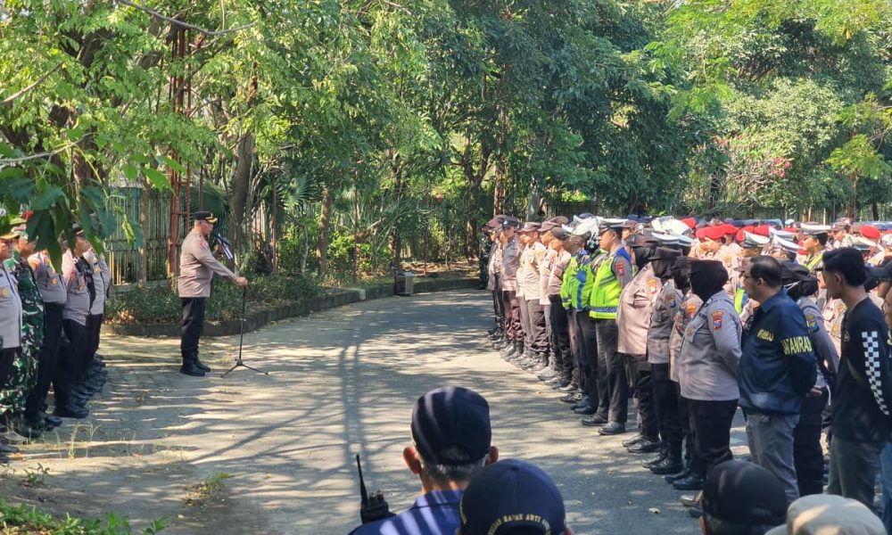 Polres Pelabuhan Tanjungperak Libatkan 696 Personel Kawal Pengesahan Warga Baru PSHT di Surabaya