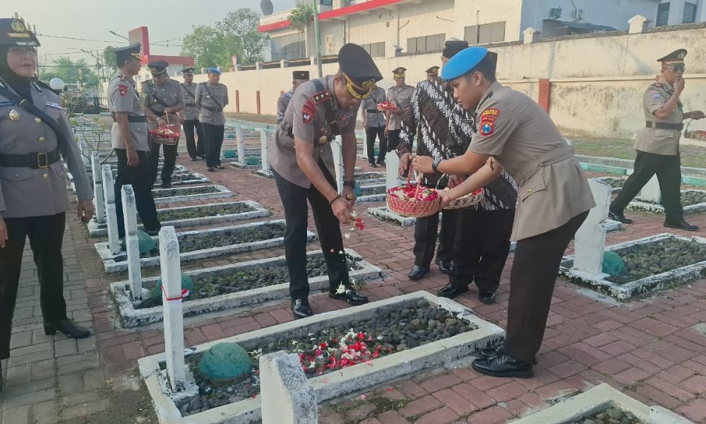 Jelang Hari Bhayangkara ke-80, Polres Pasuruan Kota Gelar Ziarah Rombongan di TMP Kota Pasuruan