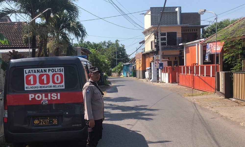 Patroli Sambang Desa, Polsek Kraton Hadir Untuk Mencegah Aksi Kriminalitas dan Jaga Kamtibmas