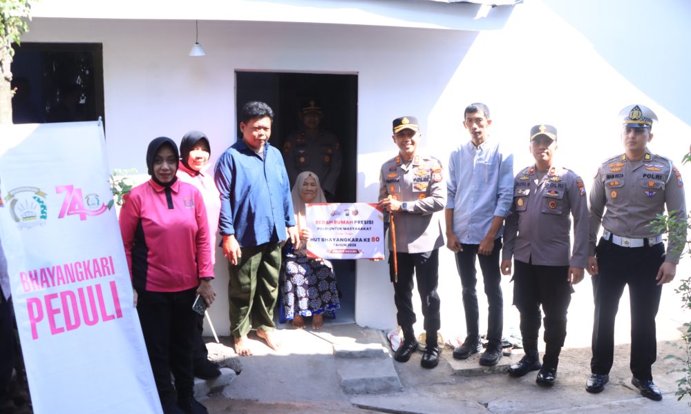 Hari Bhayangkara ke – 80 Polres Ngawi Bedah Dua Rumah Jadi Layak Huni, Hadirkan Senyum dan Harapan Warga