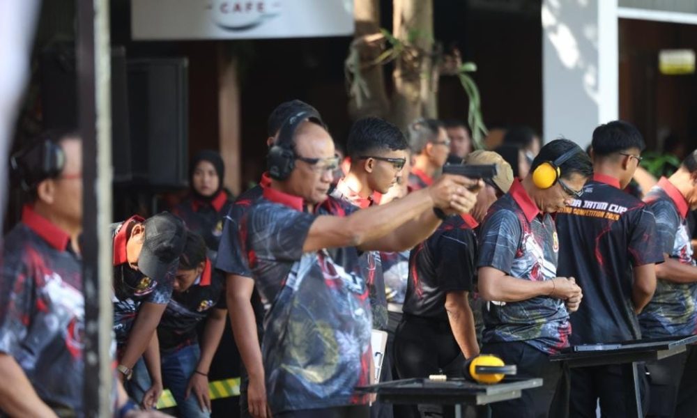 Buka Lomba Menembak Kapolda Jatim Cup 2026, Irjen Pol Nanang Avianto Tekankan Profesionalisme Penggunaan Senjata Api