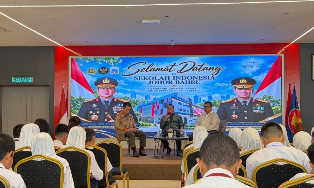 Temui Polisi Malaysia, Kapolda Riau Paparkan Gotong Royong Tangani Karhutla