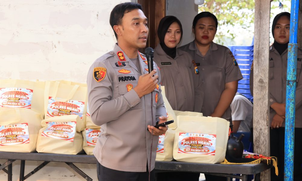 Atasi Kekeringan, Polres Ngawi Bangun Sumur Bor Presisi dan Bagikan Bansos di Kasreman