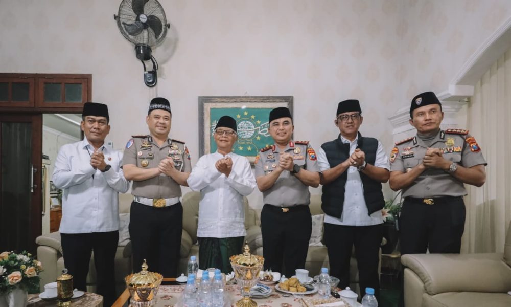 Perkuat Sinergi Kamtibmas, Kapolda Jatim Silaturahmi dengan Sejumlah Ulama di Kediri