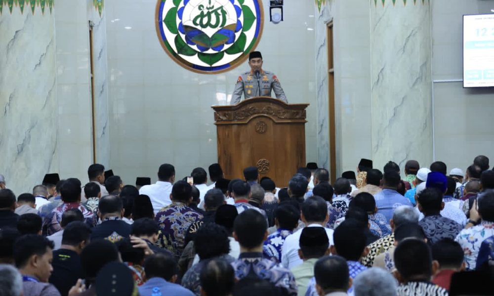 Kapolri Ajak Jamaah Masjid Al-Ikhlas Mabes Polri Jaga Kerendahan Hati dan Perkuat Akhlak
