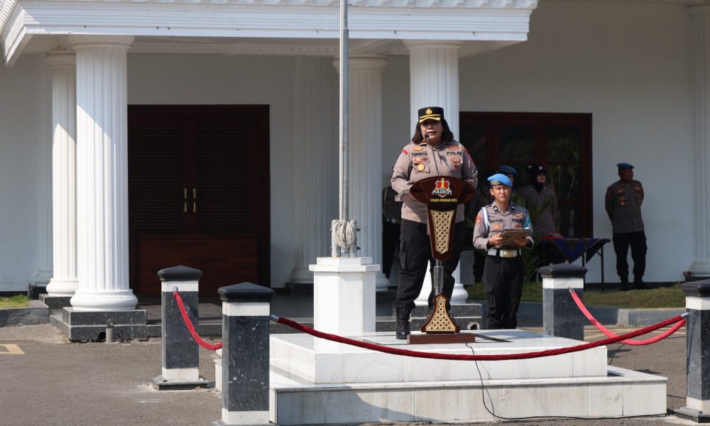 Polisi Bersama Masyarakat, Waka Polres Pasuruan Kota Tekankan Pelayanan Humanis, Respons Cepat, Dan Disiplin Anggota